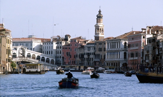 Secret Corners: Hidden Venice walking and motorboat tour