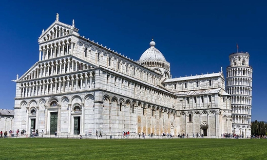 Transfer to Pisa with informative multilingual escort on board from Livorno