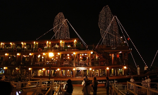 Ho Chi Minh City By Night: Dinner & Sightseeing Cruise