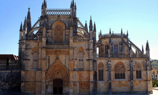 Fátima, Óbidos, Batalha & Nazaré Tour