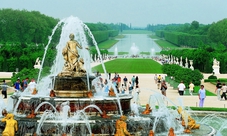 Reggia di Versailles tour semi-privato: biglietti salta la coda e visita guidata con trasporto