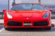 Due giri in pista con Ferrari F8 Tributo 