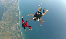 Volo adrenalinico in Paracadute Calabria