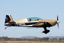 Lezione di volo acrobatico a Montemor, Portogallo