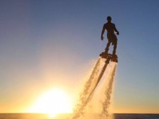 Esperienza flyboard sulla Costa Ionica