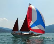 Tour in barca a vela sul Lago d'Iseo