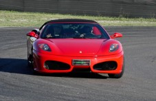 Giro in pista su Ferrari F430 