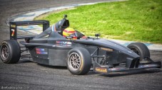 Giornata in pista con una formula 4