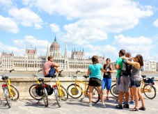 Budapest tour serale in bicicletta