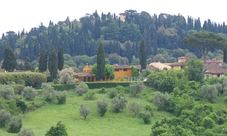 Food and wine in the Lucca countryside by minivan from Lucca