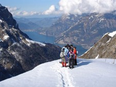 Escursione in Motoslitta per Famiglia & Soggiorno