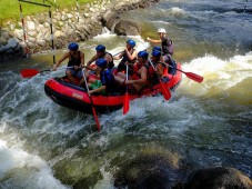 Lezione e discesa di rafting & soggiorno 2 notti