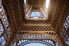 Pranzo alla Tour Eiffel e tour di Parigi in autobus