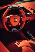 1 giro in Ferrari con Escape Room a Pavia