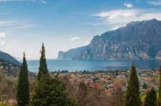 Tour in Barca Privata sul Lago di Garda con Amici