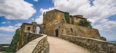 Passeggiata-spettacolo dalle campagne al Borgo Fantasma di Celleno