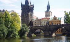 Prague river cruise in the evening with dinner and music