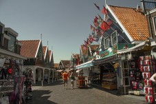 Tour in bus hop-on hop-off tra i villaggi olandesi con esperienza This is Holland