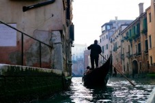 Tour guidato privato in gondola sul Canal Grande di Venezia