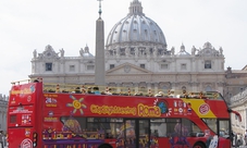 Autobus hop-on hop-off 48 ore + audioguida ufficiale della Basilica di San Pietro per 2 persone