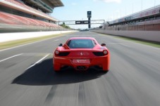 Quattro giri in pista con Ferrari F8 Tributo 