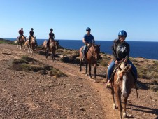 Soggiorno per 2 di 2 notti ad Alghero con escursione a cavallo e tour guidato a Porto Conte