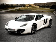 3 Giri in pista una McLaren Artura Performance in Abruzzo