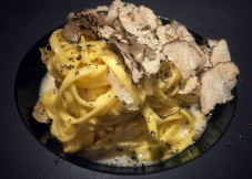 Esperienza di caccia al tartufo in Piemonte