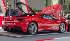 Guida Ferrari F 488 1 giro, autodromo di Magione