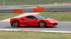 Due giri in pista con Ferrari F8 Tributo