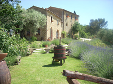 RELAX DI COPPIA AL FIENO IN UMBRIA