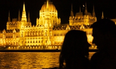 Budapest river cruise with dinner and thermal baths: combo tour