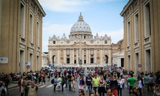 Autobus hop-on hop-off 48 ore con biglietti salta fila per i Musei Vaticani e la Cappella Sistina
