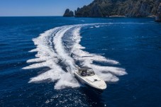 Emozionante esperienza in barca a Capri