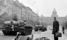 Dalla Cortina di Ferro alla Rivoluzione del Velluto: tour di Praga con uno storico