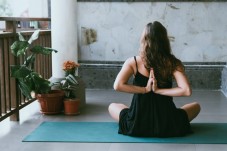 Lezione privata online di Kundalini yoga