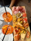 Aperitivo Spritz per 2 Persone a Parma con Stuzzichini – Un'Esperienza da Condividere