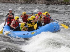 Lezione e discesa rafting & soggiorno 2 notti