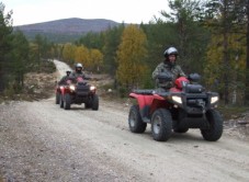 Nightless night quad bike safari in Lapland for two