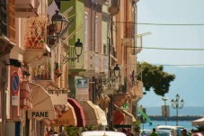 Tour enogastronomico nel centro di Alghero