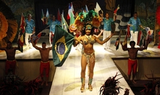 Plataforma carnival show with optional barbecue dinner