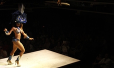 Plataforma carnival show with optional barbecue dinner