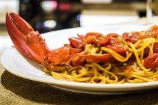 Regala un corso di cucina a base di pesce