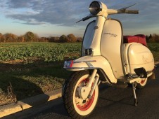 Visita Fattoria in Vespa Pranzo e degustazione per 2