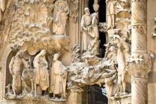 Tour express con biglietti salta fila per Sagrada Familia e torre