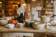 Aperitivo e Decorazione di un Utensile in Ceramica per Madre e Figlia