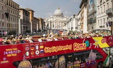 Autobus hop-on hop-off 48 ore con biglietti salta fila per il Colosseo