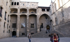 Private guided tour in Barcelona's old town with lunch