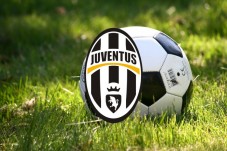 Cofanetto Juventus Silver con Hotel, visita Juventus museum e tour dello stadio per Due