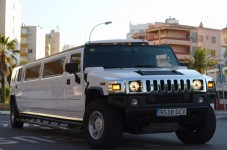 Addio al Celibato a Milano: giro in Hummer